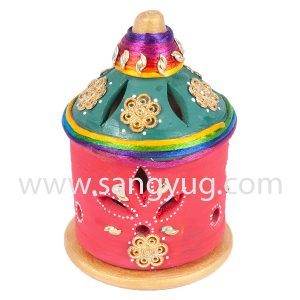 Clay Decorated Diwa Holder Closed With Cover - 12cm