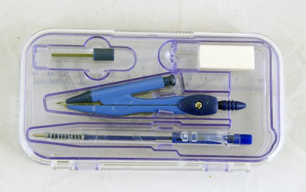 Math Set Full With Pen In Transparent Case - Image 2